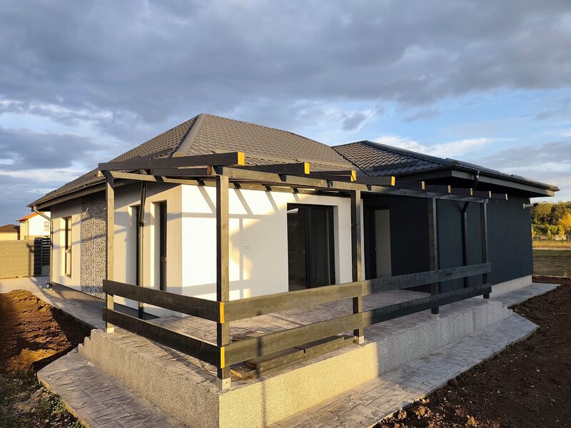 Gulia casa top 4 camere 2 bai placa, aproape de padure merita vazuta