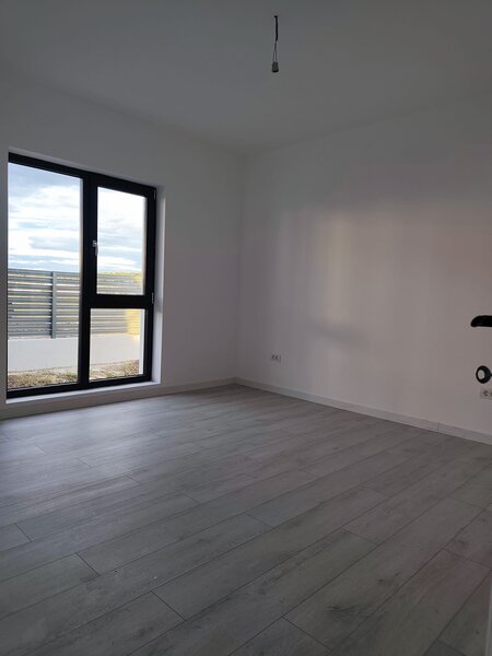 Gulia casa top 4 camere 2 bai placa, aproape de padure merita vazuta