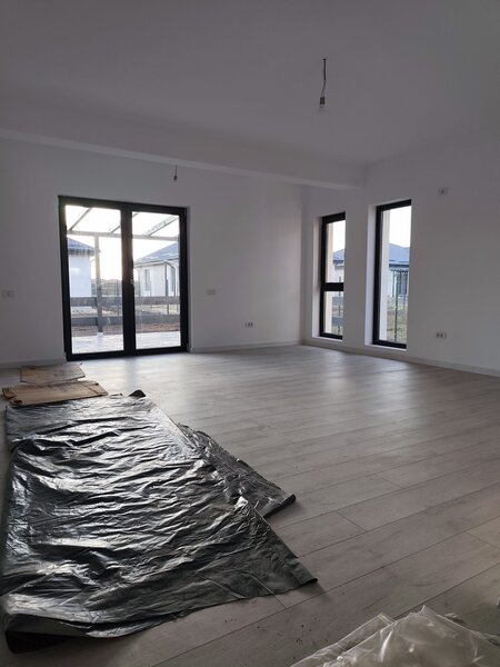 Gulia casa top 4 camere 2 bai placa, aproape de padure merita vazuta