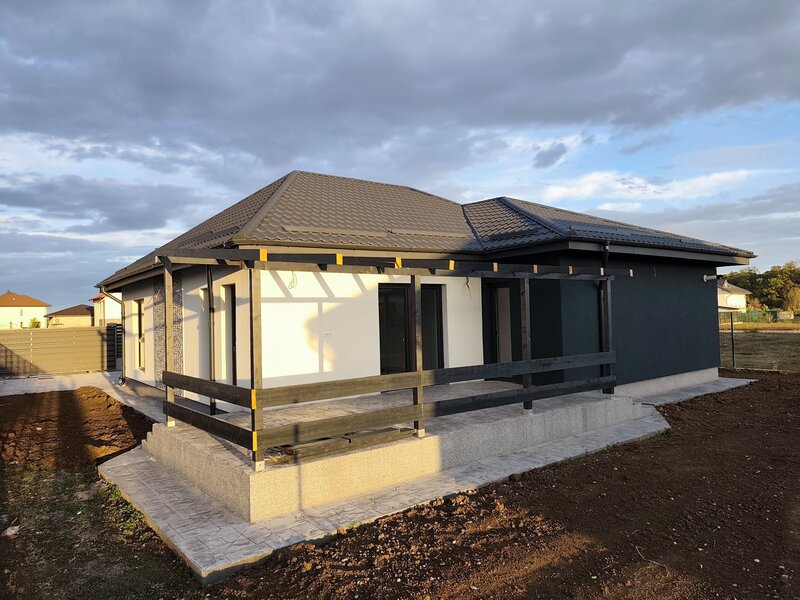 Gulia casa top 4 camere 2 bai placa, aproape de padure merita vazuta